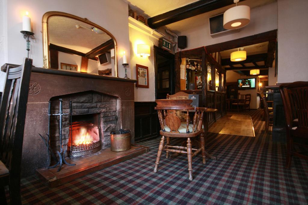 Crown Hotel ナントウィッチ エクステリア 写真