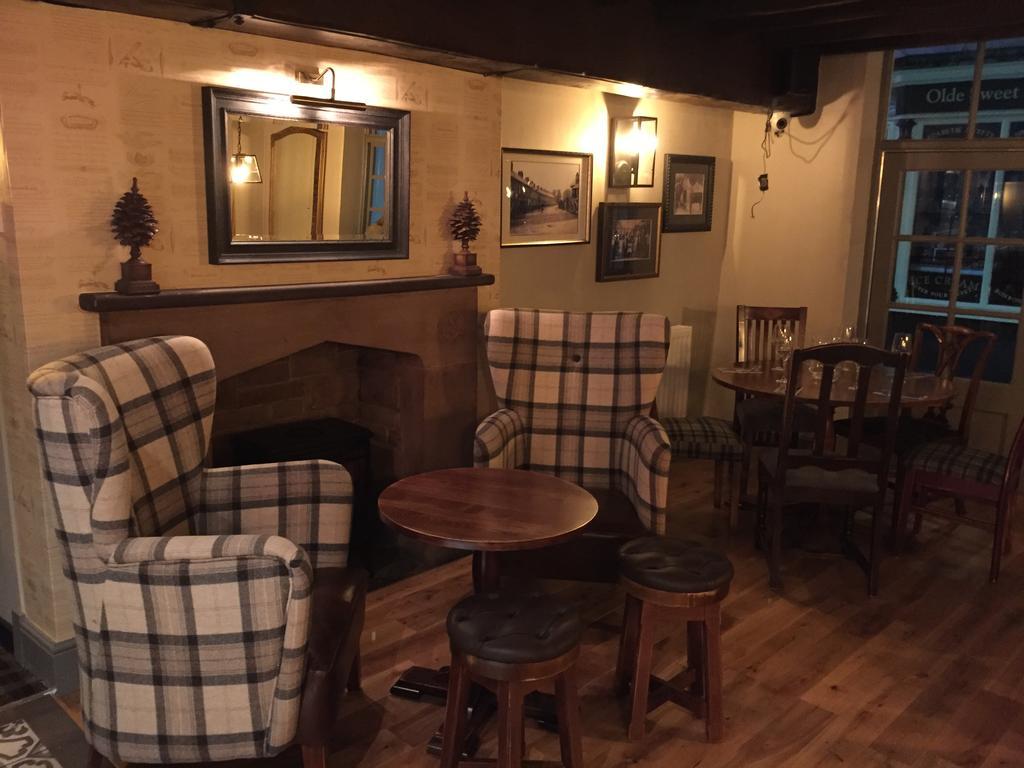 Crown Hotel ナントウィッチ エクステリア 写真